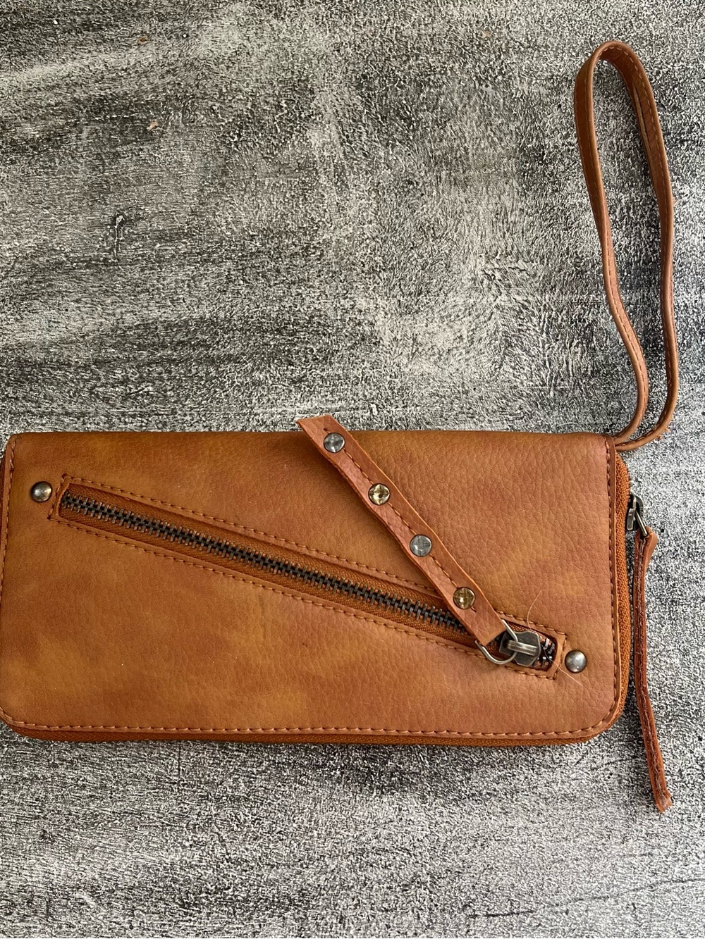 Free People Vegan Leather Wristlet Wallet | Tan Zip-Around Distressed Clutch - Picture 2 of 9